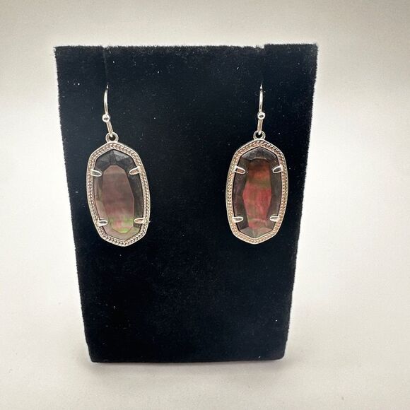 Retired Kendra Scott "gray abalone" dangle earrings in silver tone! - Picture 12 of 14